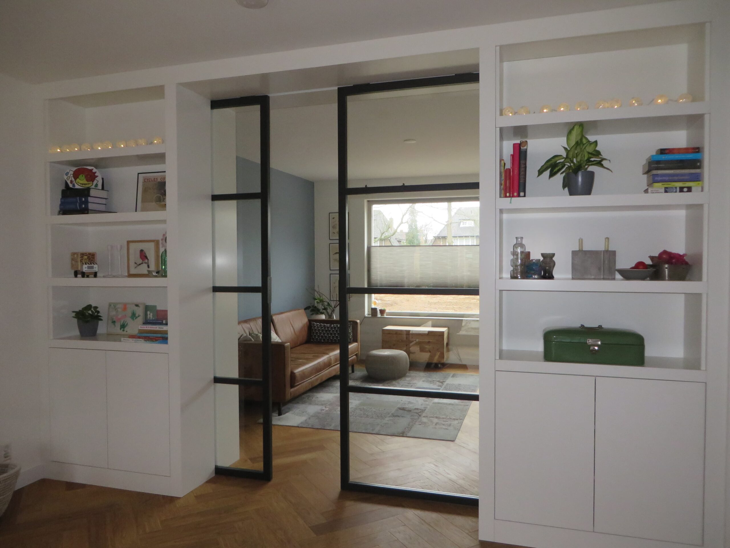 Moderne kamer en suite in Utrecht Interieuver scaled 1