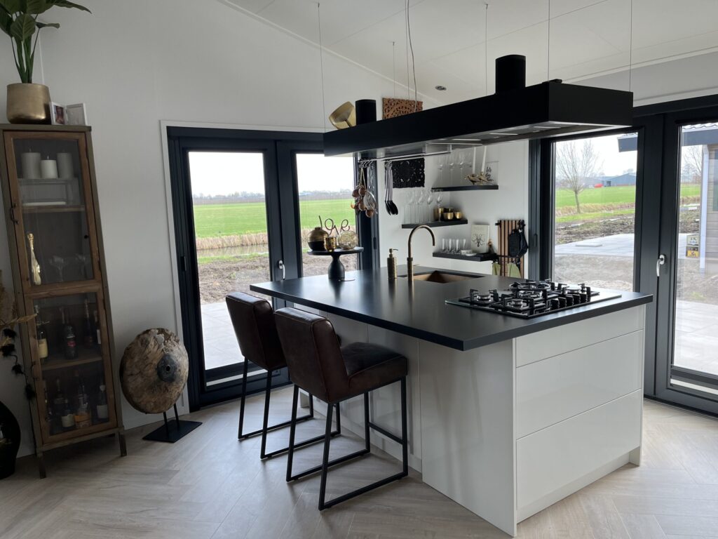 Hoogglans keuken benschop